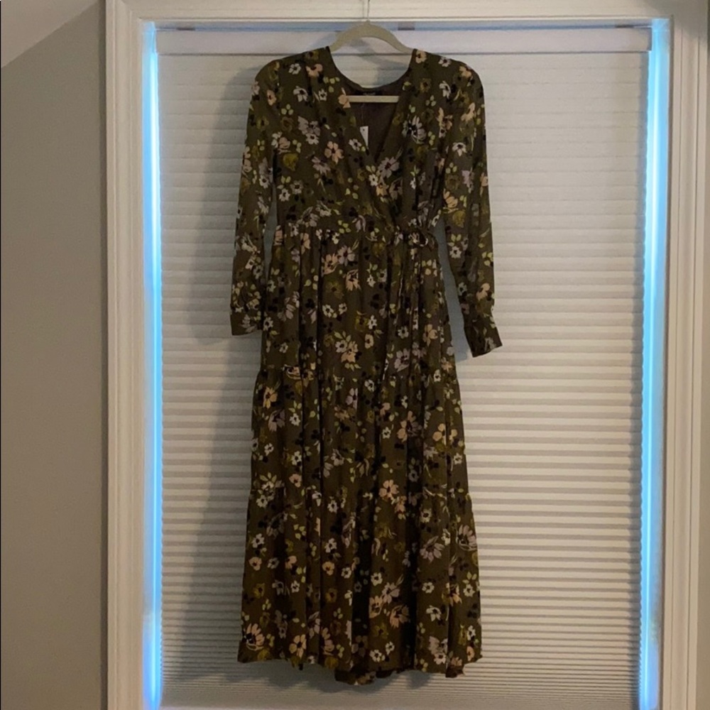 Cinch-Waist Tiered Midi Dress